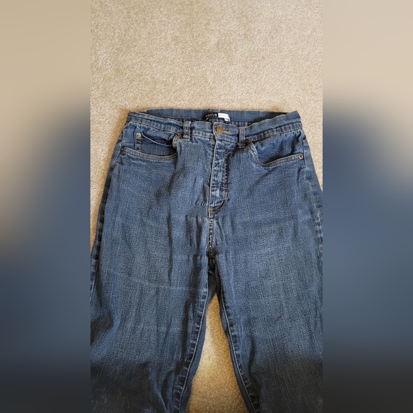 Focus Lifestyle womens size 8 inseam 30" dark wash jeans Used - Picture 4 of 11